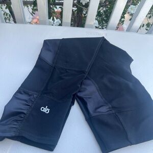 ALO Yoga Black Leggings Women’s Size Small